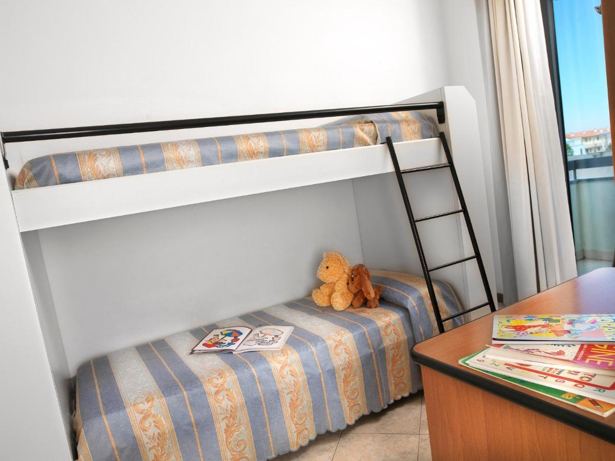 Residenza Nobel Appartamenti Rimini Exterior foto